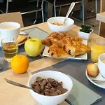 Отель Og Aile Calais Кокелль