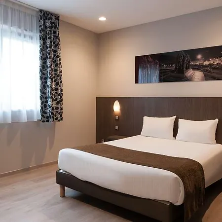 Og Aile Calais Hotel